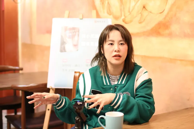 對於小孩，她會走軟性基調請孩子們了解。鄭孟晃攝