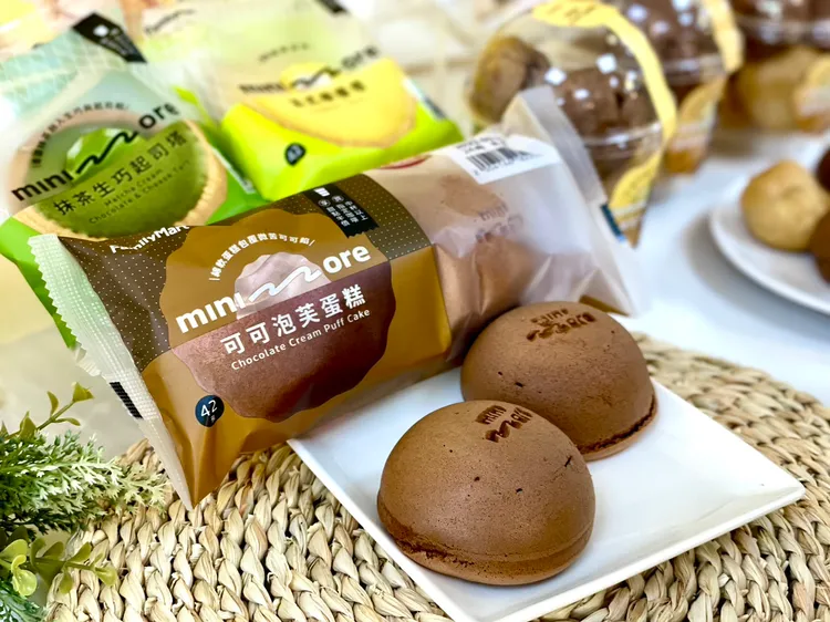 可可泡芙蛋糕，售價42元。曾仲葳攝