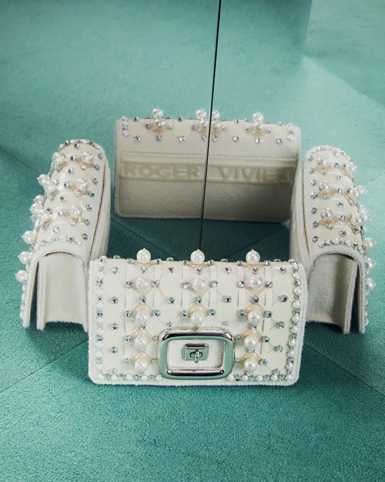 Roger Vivier 2023秋冬系列。品牌提供