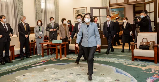 4立委跟蔡英文出訪！不見藍營人士　總統府曝原因