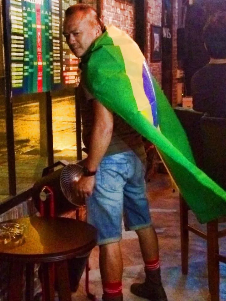 明金成去年猝逝。翻攝明金成臉書