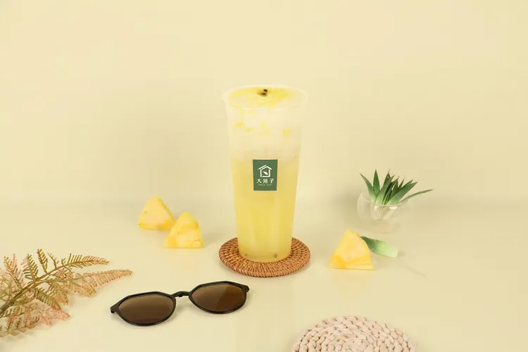 大苑子旺來系飲品「芭梨戀人」，大杯售價75元。業者提供