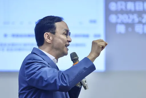 國民黨挨批「髒臭公廁」　他籲郭台銘帶隊！朱立倫這樣說