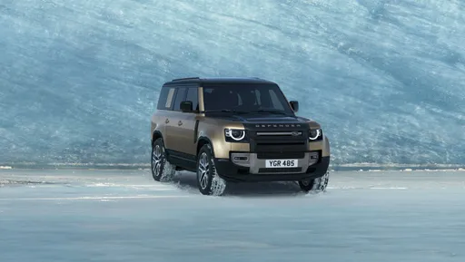 全尺碼三排八人座豪華越野車 LR Defender 130 X P400正式上市