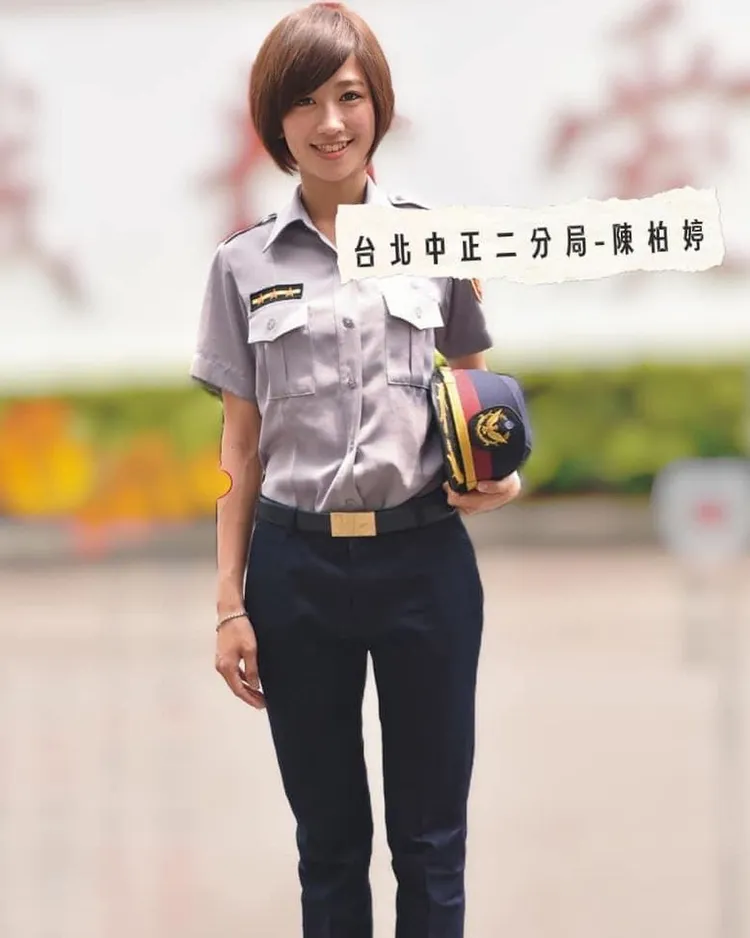 台北中正二分局-陳柏婷。引自IG：bcard. bcard