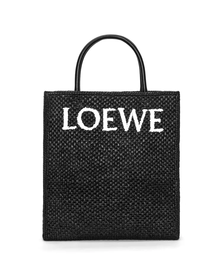 Raffia黑色編織中款皮革提包，5萬3000元。品牌提供