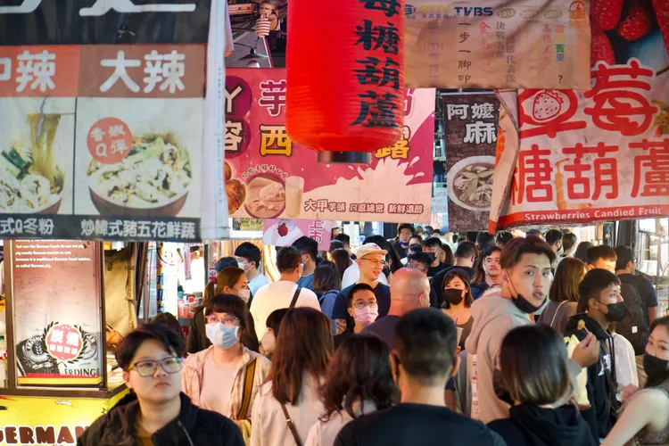 韓國天團BLACKPINK上週末在高雄開唱，大批歌迷湧進高雄。經發局提供