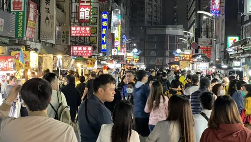 BLACKPINK商機!上萬歌迷湧入港都夜市 產值高達1.8億