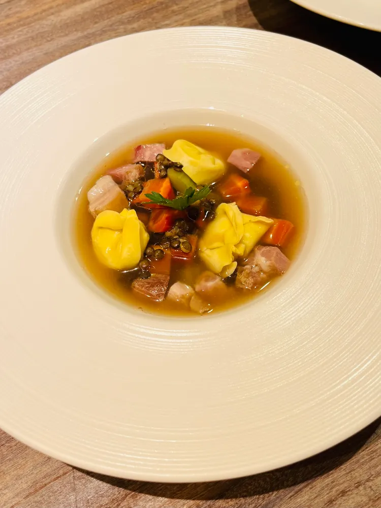 春晌午間套餐湯品。業者提供