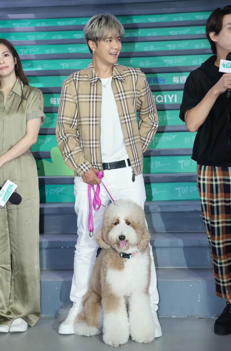 小豬與狗女兒YUKI。彭欣偉攝