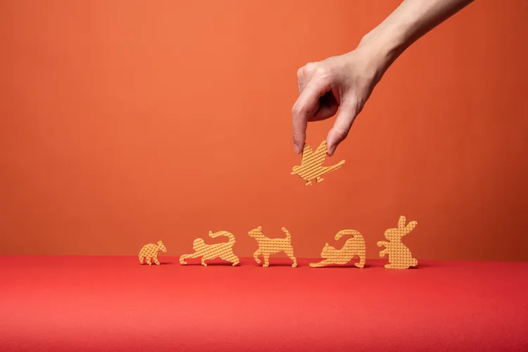 微熱山丘2023限定新包裝與全新動物造型餅乾的「山丘芭娜娜」，打造類盲盒體驗。業者提供