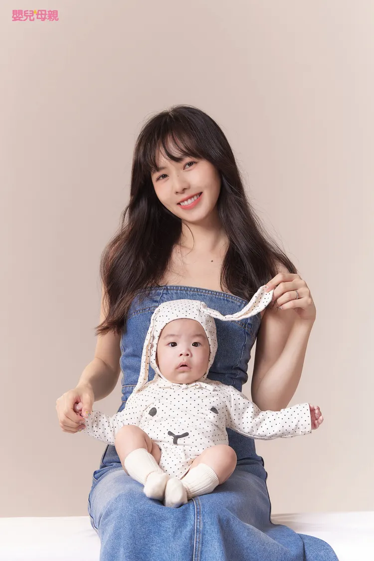 簡廷芮如願在30歲前生完2個小孩。嬰兒與母親提供