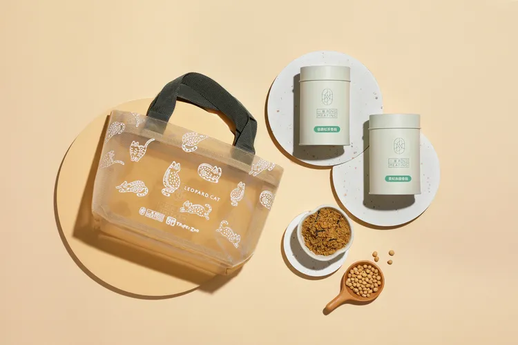 NO MEATING一植肉以台灣茶葉為靈感，推出兩款茶風味的植物香鬆，新品上市響應石虎保育，凡購買石虎聯名禮袋組，品牌將捐贈5%收入投入保育基金。業者提供