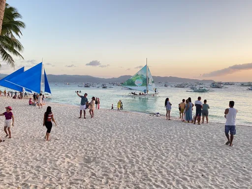 欲登長灘島!就得多掏錢 船票翻倍漲、碼頭稅也貴5成