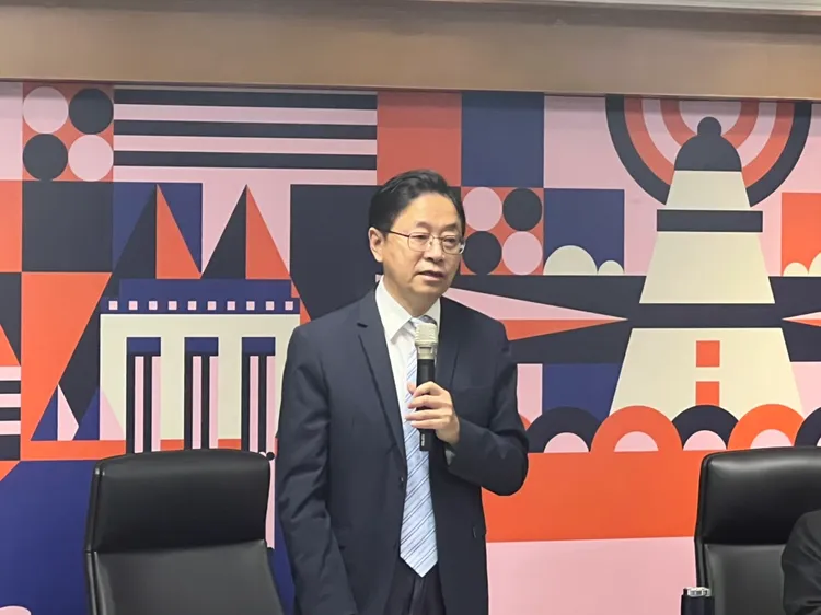 張善政表示會追究廠商責任。桃園市府提供