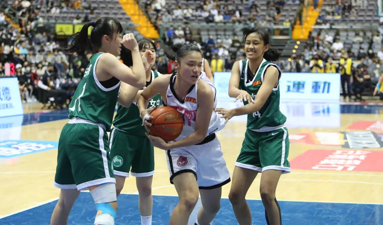 蕭豫玟拿下雙20。  鄭孟晃攝