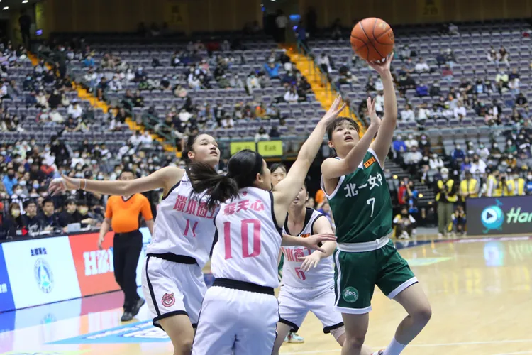 北一女連2年敗給淡商。    鄭孟晃攝