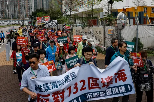 禁口罩禁黑衣、頸掛識別證 香港解封後首場遊行80人參加