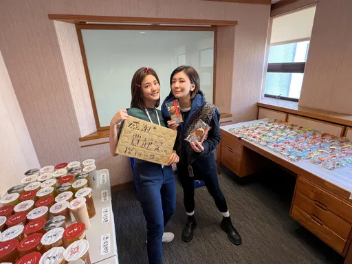 王净闻「妳妈来了」一头雾水 贾静雯惊喜现身送爱的抱抱