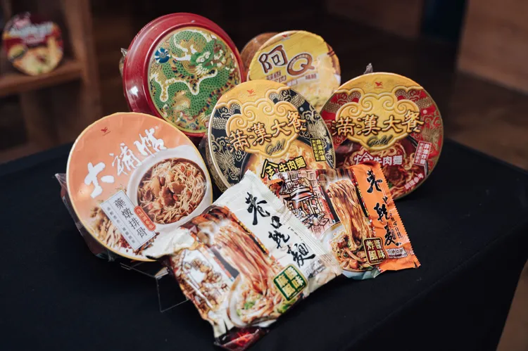 統一沖泡式非油炸麵共有統一麵小時光麵館系列、滿漢大餐Gold系列、大補帖藥燉排骨等多款新品，加上先前推出的巷口乾麵、滿漢御品等。業者提供