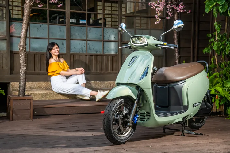 購買PGO白牌電車Ur1購買2022年出廠車，就現折1萬元購車金。原廠照片