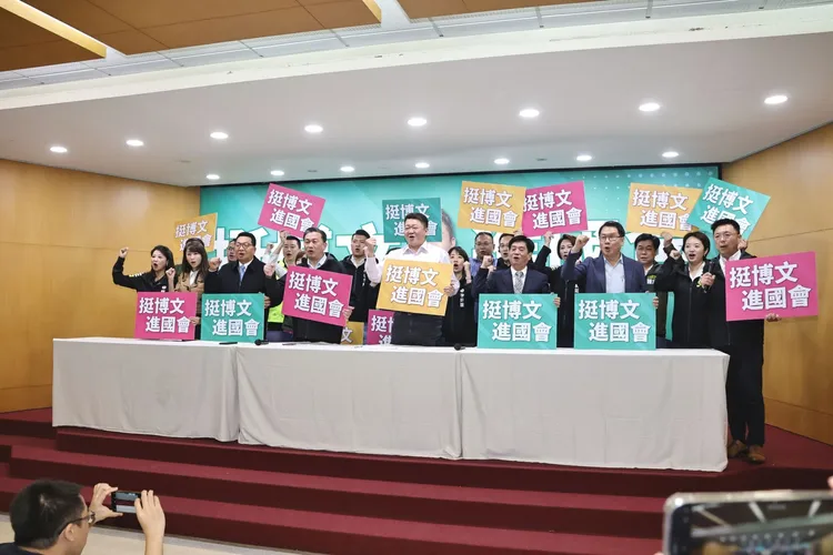 黨內多位議員相挺何博文投入立委初選。施昂強攝