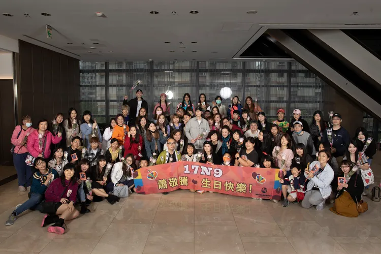 蕭敬騰今天舉行生日義賣會。華納提供