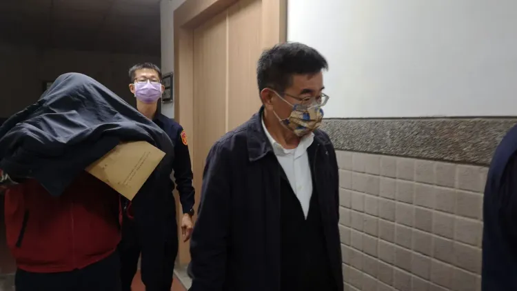 前立委羅志明(右)20萬交保，夏復翔(左)15萬交保。資料照片