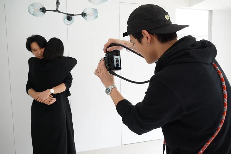 范少勳（右）拍姚淳耀&林羿。青春期影視提供