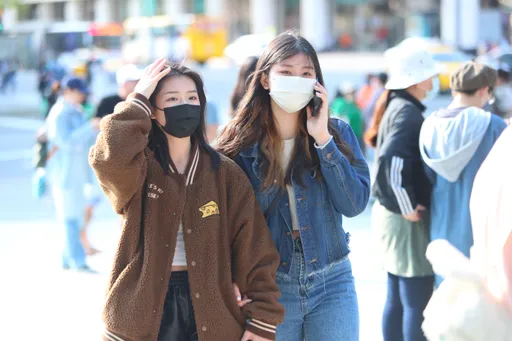 新冠病歿創3個月最低!今本土137死亡14 指揮中心每日報數走入歷史