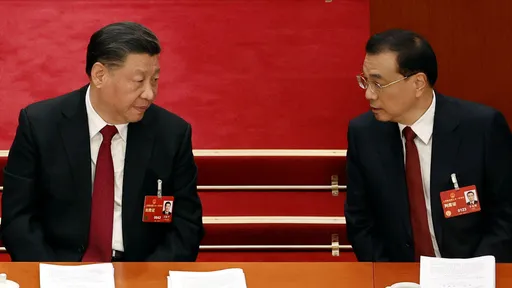 李克強告別講話提「人在幹，天在看，蒼天有眼」　網友熱議：說給某人聽