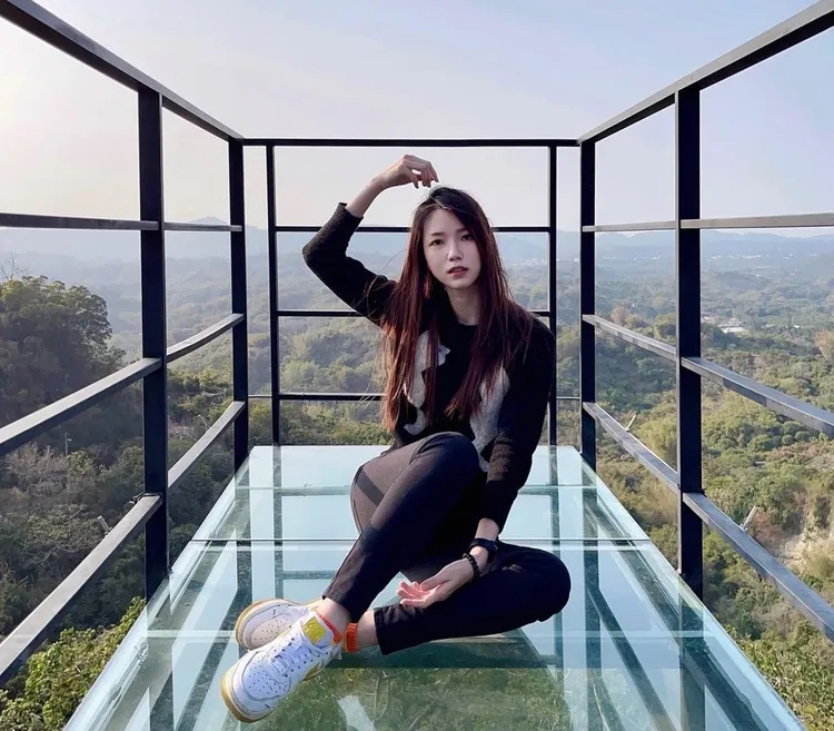 現在Silvia已是大正妹。  翻攝張聖訢(虎妹/婭欣/Silvia)IG。