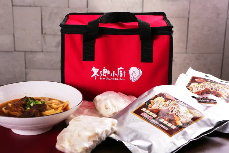 眷村紅燒牛肉麵組合，特價2900元含運。業者提供
