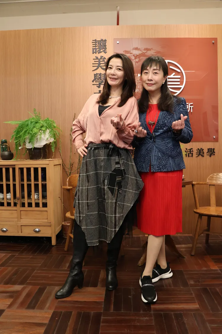 方岑（右）和陳若萍是事業好夥伴。鄭孟晃攝