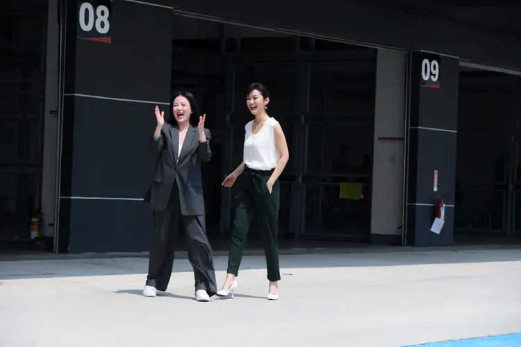 苗可麗（左）和陳珮騏這次演婆媳。三立提供