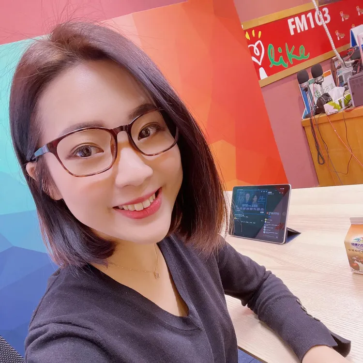 徐巧芯說「因為霧眉變成蠟筆小芯」。翻攝徐巧芯臉書