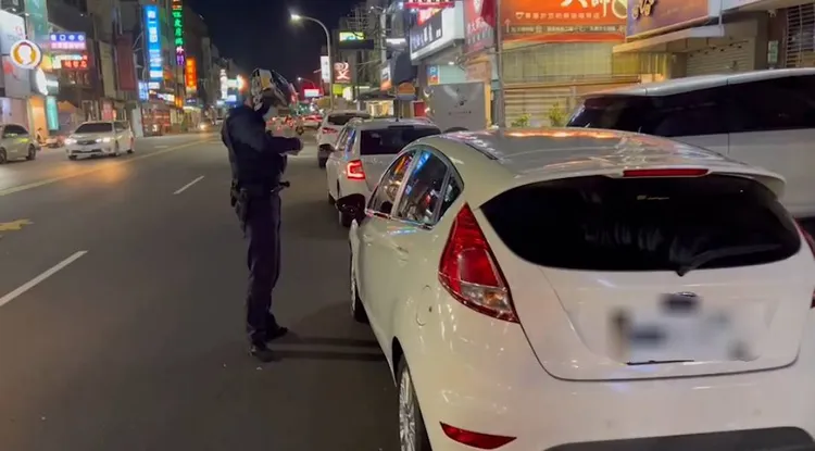 警方指出，今年在府前路開出400多件違停。警方提供