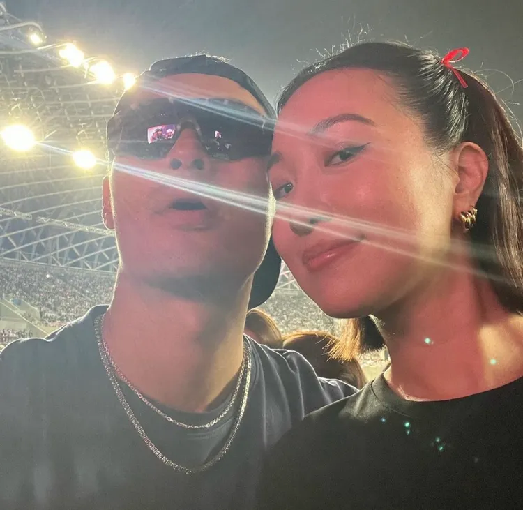 楊祐寧 （左）和老婆Melinda首次一起看演唱會。翻攝楊祐寧IG
