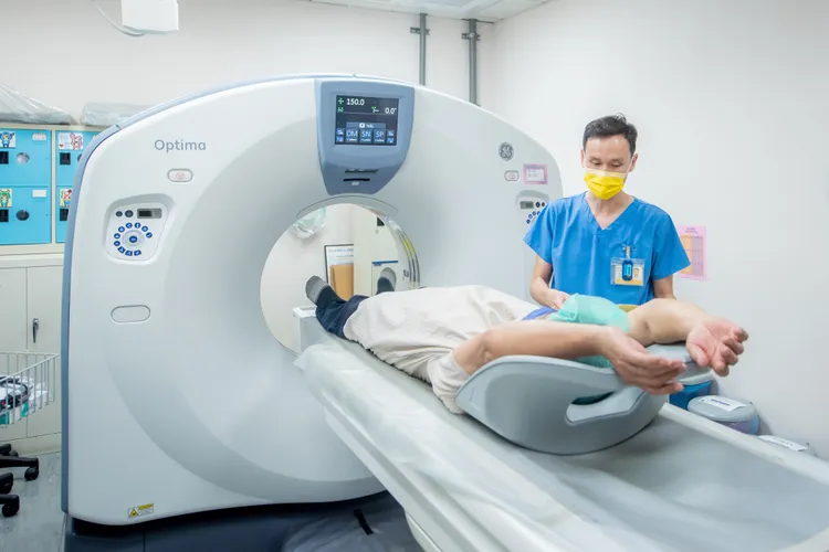 民眾受檢。桃園市府提供