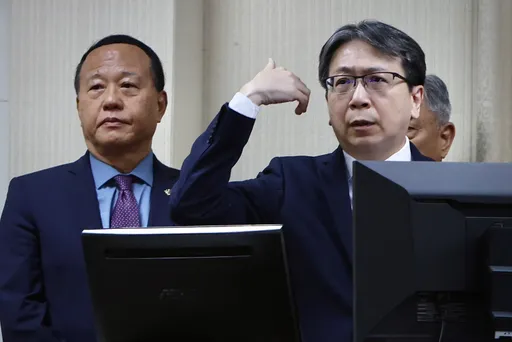 馬英九赴中｜隨扈不配槍遇險怎麼辦？　國安局長：有賴受訪國提供維安