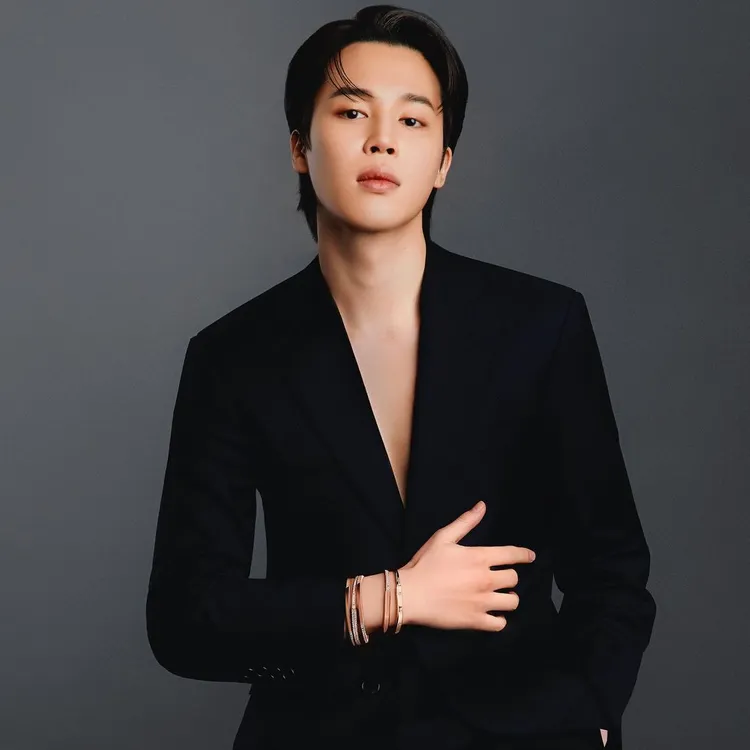 Jimin成為TIFFANY & Co.全球品牌大使，將透過品牌最新珠寶首飾帶來不一樣的男士活力。品牌提供