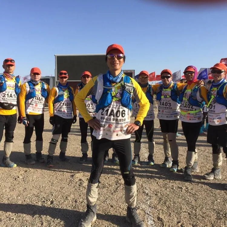 周林信曾在中山大學EMBA，挑戰戈壁賽。翻攝周林信臉書