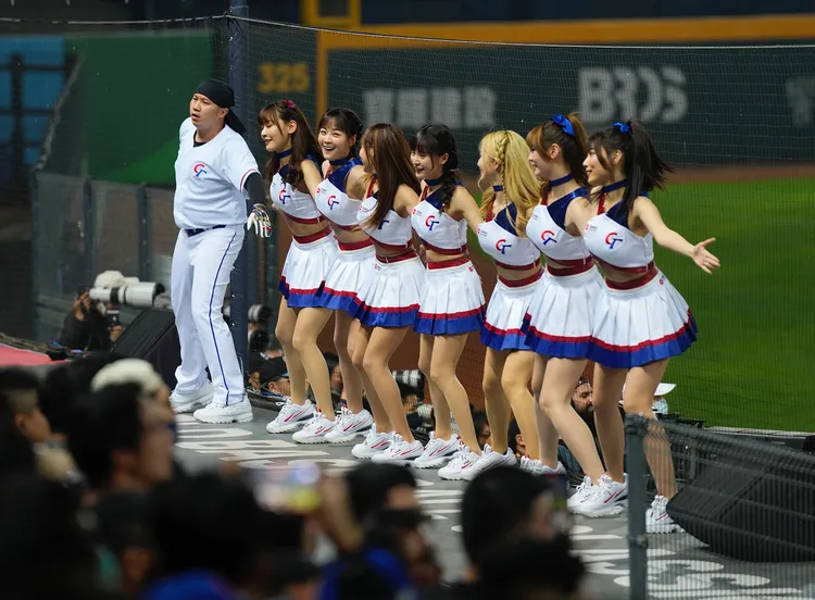 啦啦隊是全場最美焦點。悍創提供