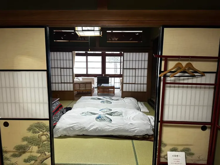 杜承哲分享第二晚住的日本文化財旅館。取自杜承哲醫師臉書