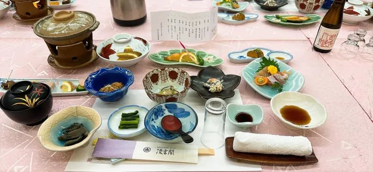 杜承哲分享精緻餐點。取自杜承哲臉書