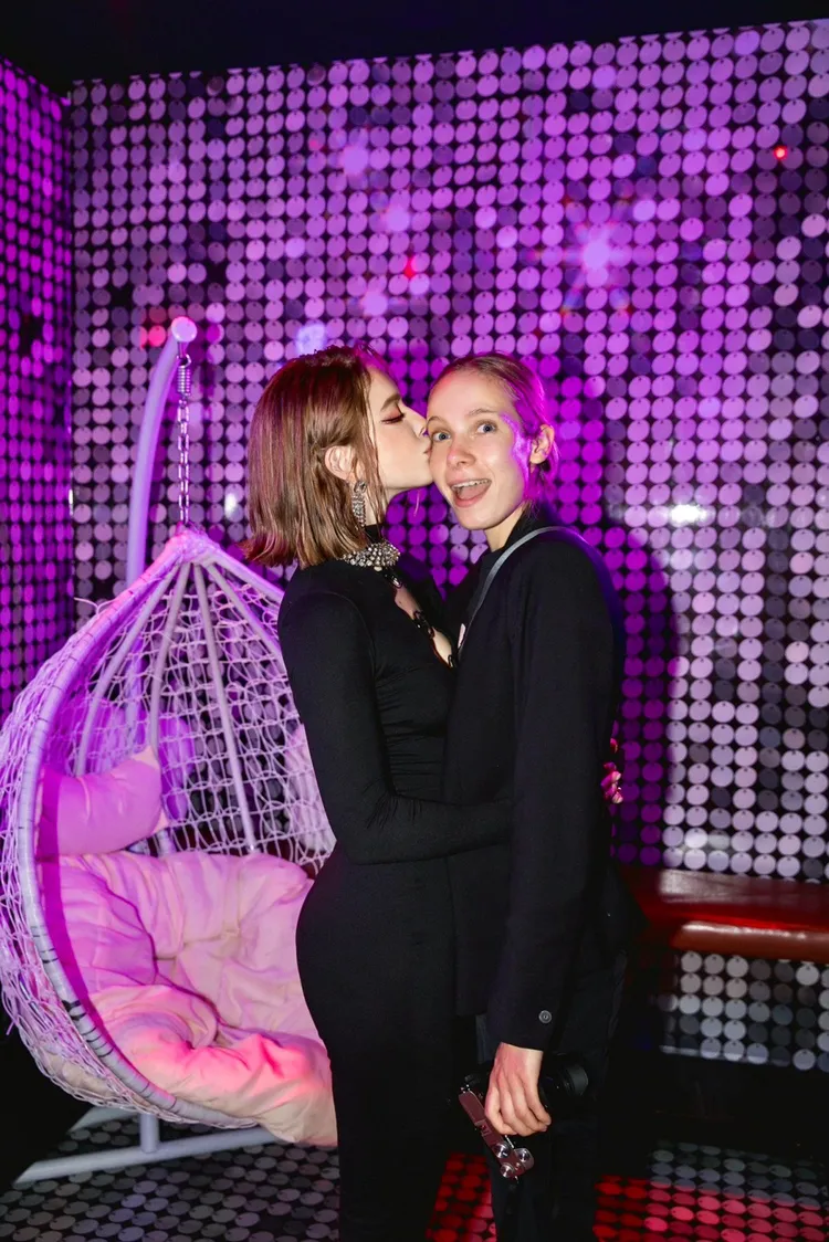 與妹妹Lena（右）感情好。Beck提供