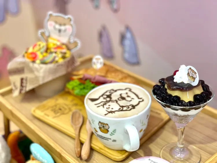 海洋公園與超人氣日本IP「小玩笑小水獺」合作，在園區設置超Q拍照點及特色餐點。曾仲葳攝