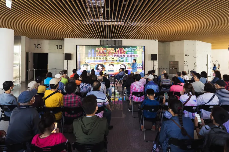 2023真愛秀．藍寶石大歌廳演唱會之「夢回經典，真愛無限－藍寶石的前世今生」講座。高流提供