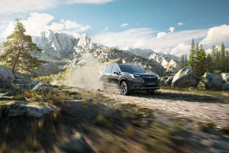 4月30日前入主Forester系列車款即贈送360度環景影像系統及5年或12萬公里原廠保固。原廠照片