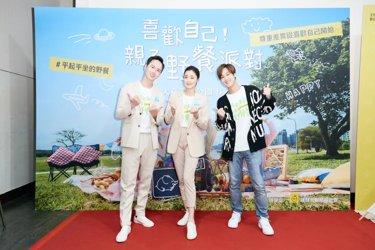 夏如芝、張捷夫妻攜手百萬親子網紅「那對夫妻」Kim擔任愛心大使，力挺顱顏患者。羅慧夫顱顏基金會提供